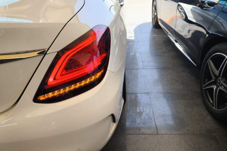 Used Mercedes-Benz C-Class 2019 C 180 L Fashion Edition Sport Version Right Rear Taillight