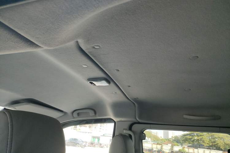 Used Nissan NV200 2014 1.6L CVT Zunya Model China IV Standard