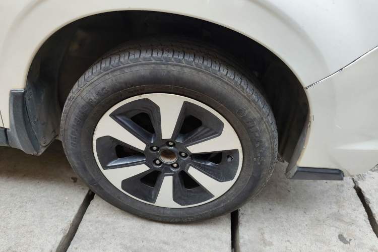 Used Subaru Forester 2016 2.0i Luxury Navigation Edition Right Front Wheel Hub