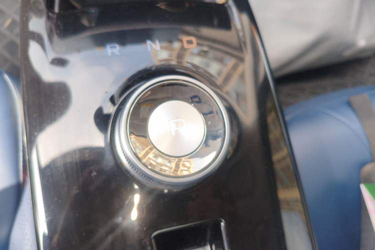 Used Geometry E Firefly 2022 401 km Linglong Tiger 4 Seats