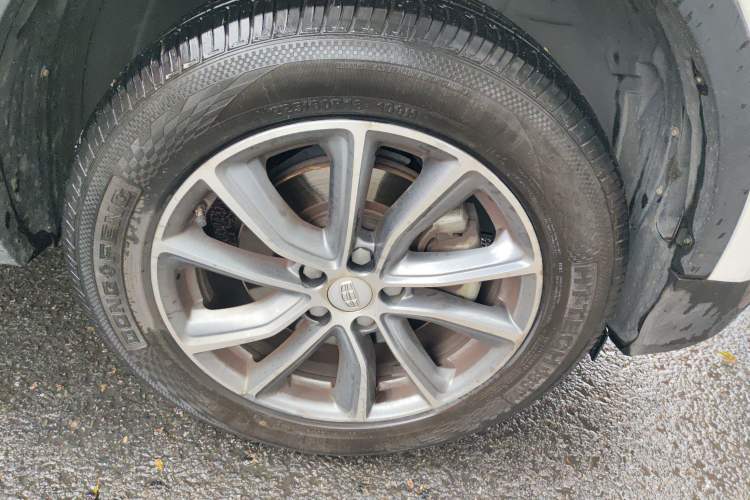 Used Geely Auto Emgrand X7 Sport 2018 1.8TD Automatic Two-Wheel Drive Smart Connect 4G Internet Edition