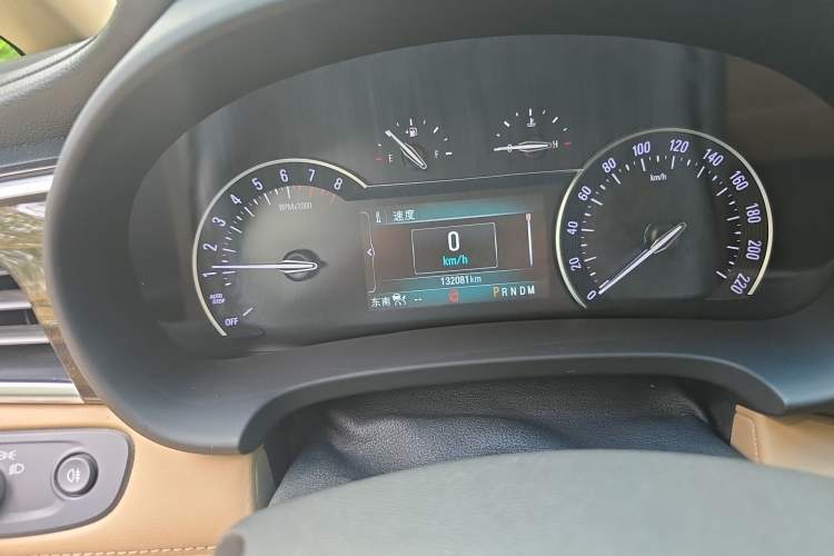 Used Buick GL8 2018 ES 28T Flagship Model China VI Standard Odometer Close Up