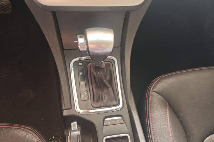 Used Geely Auto Emgrand 2014 Sedan 1.3T CVT Elite Model