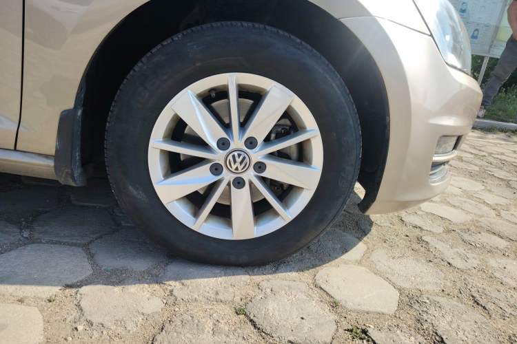 Used Volkswagen Golf 2016 1.6L Manual Fashion Edition