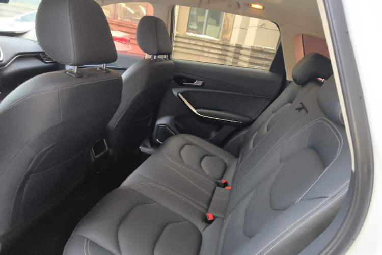 Used FAW Senya R9 2018 1.2T Automatic Luxury Smart Edition
