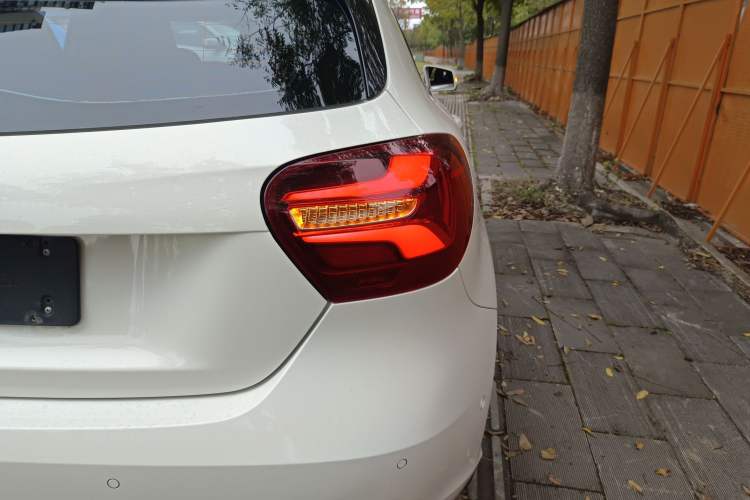 Used Mercedes-Benz A-Class (Import) 2017 Revised A 200 Dynamic Edition
