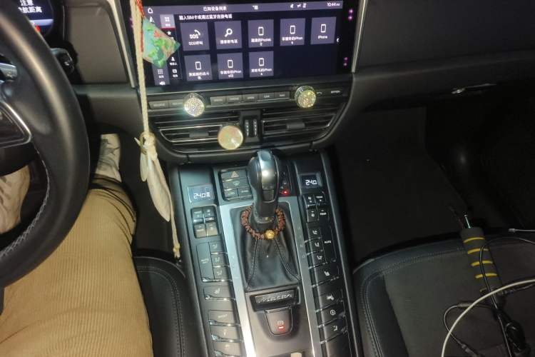 Used Porsche Macan 2018 Macan 2.0T Audio And AC Panel