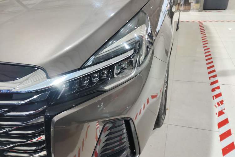 Used Buick GL8 2023 Land Executive Class 652T Luxury Model