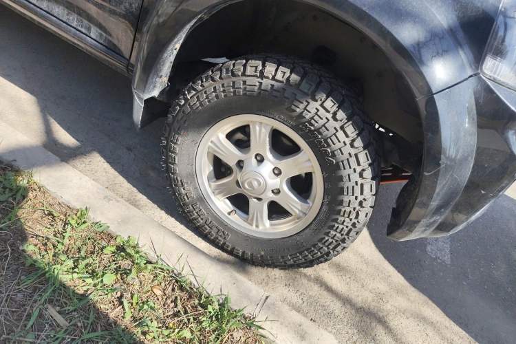 Used Great Wall Wingle 5 2017 2.4L European Version Gasoline Two-Wheel Drive Entry-Level Big Double Cab 4G69S4N