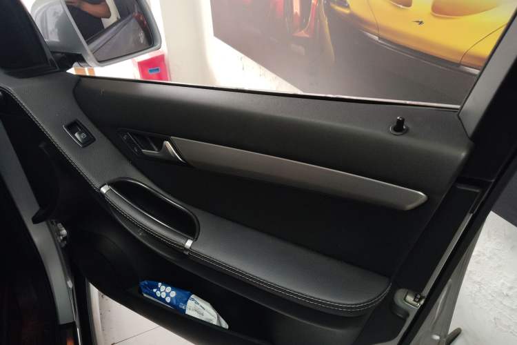 Used Mercedes-Benz R-Class 2014 R 320 4MATIC Business Model
