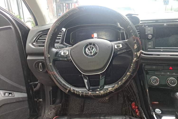 Used Volkswagen T-ROC 2020 280TSI DSG Two-Wheel Drive Comfort Version Steering Wheel