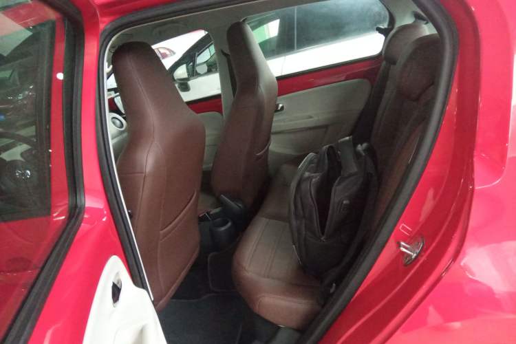 Used Volkswagen up! 2015 1.0L move up!