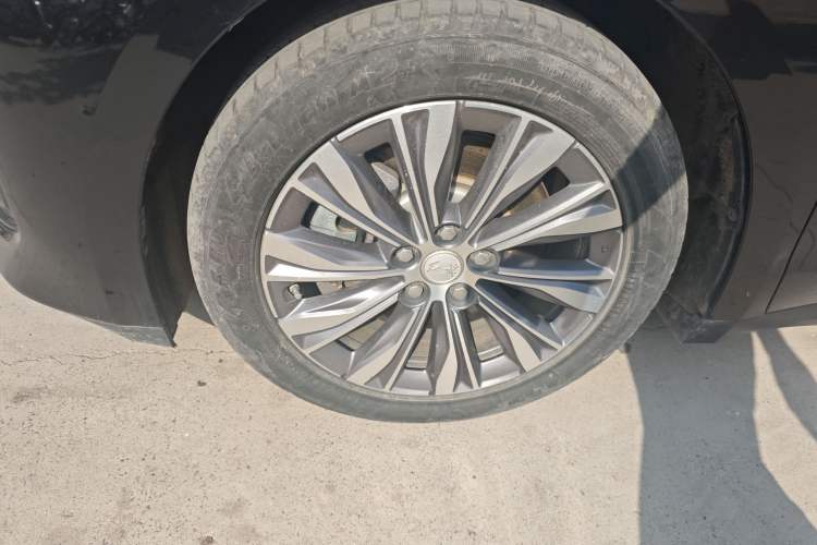 Used Hongqi E-QM5 2022 431 km Charge & Enjoy Edition
