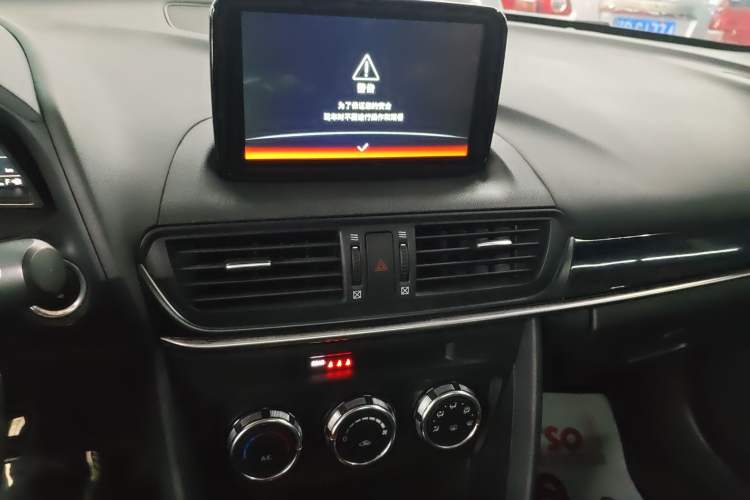 Used Mazda CX-4 2020 2.0L Automatic Two-Wheel Drive Blue Sky Dynamic Edition Audio And AC Panel