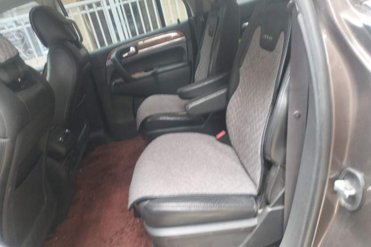 Used Buick Enclave 2013 3.6L Two-Wheel-Drive Elegance Edition