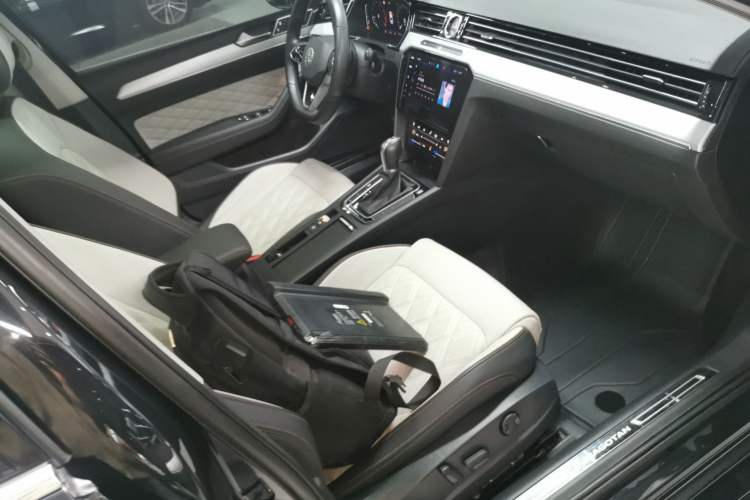 Used Volkswagen Magotan 2023 2 Million Units Commemorative Edition 330TSI DSG Luxury Version
