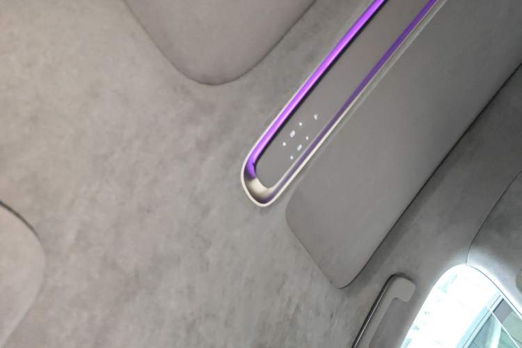 Used Nio ET9 2025 100kWh Signature Edition Headliner