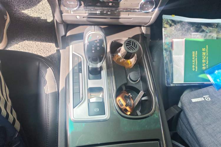 Used Maserati Ghibli 2014 3.0T Standard Edition Gear Lever