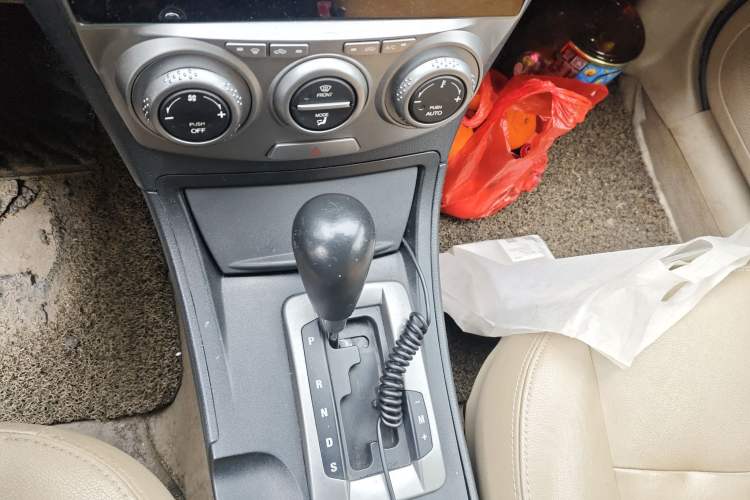 Used Bestune B50 2012 1.6L automatic 3G version
