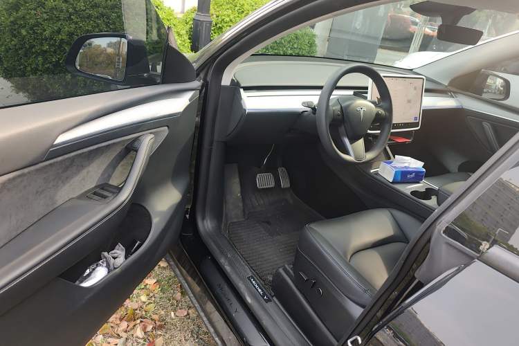 Used Tesla Model Y 2024 Rear-Wheel-Drive Version