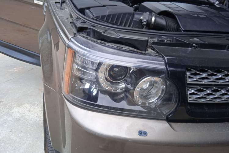 Used Land Rover Range Sport 2011 5.0 NA V8 HSE Right Front Headlight