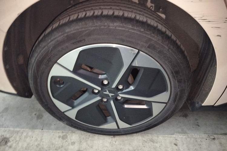 Used XPeng MONA M03 2024 515 Long-Range Right Rear Wheel Hub