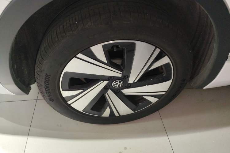 Used Volkswagen Tiguan L 2023 Facelift 380TSI Automatic All-Wheel Drive R-Line Flagship 7-Seater