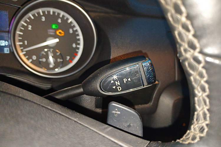 Used Mercedes-Benz R-Class 2017 R 320 4MATIC Business Edition Prestige Model