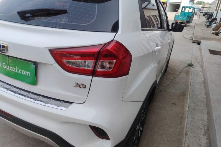 Used Geely Auto Vision X3 2017 1.5L Automatic Elite Model Exterior 3