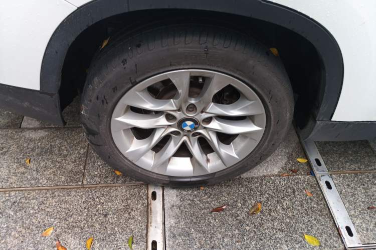 Used BMW X1 2014 sDrive18i Leading Model
