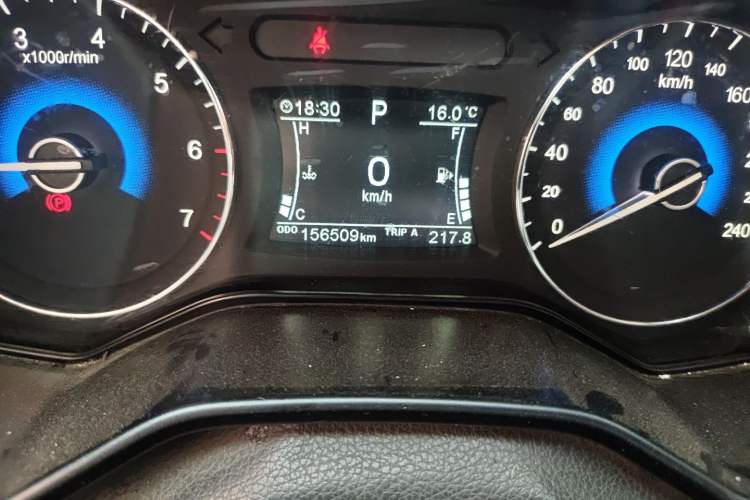 Used Dongfeng Fengon 580 2016 Revised Version 1.5T CVT Luxury Edition Odometer Close Up