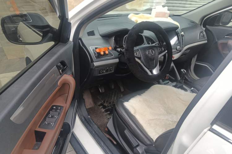 Used JAC Group Refine S5 2015 1.5T Manual Comfort Model

