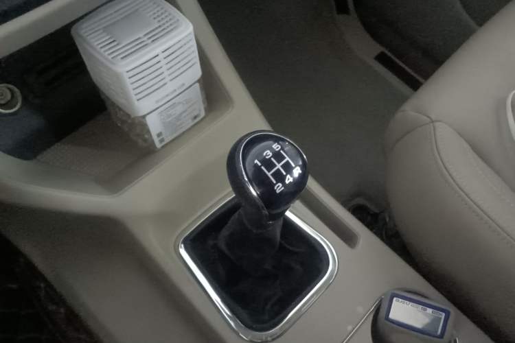 Used FORTHING Lingzhi 2020 M5L 1.6L Luxury 7-Seater