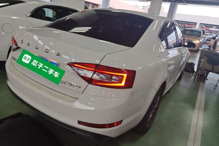 Used Skoda Octavia 2021 1.5L Automatic Comfort Edition
