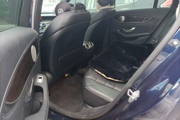 Used Mercedes-Benz GLC 2018 GLC 260 4MATIC Luxury Model Left Rear Seat