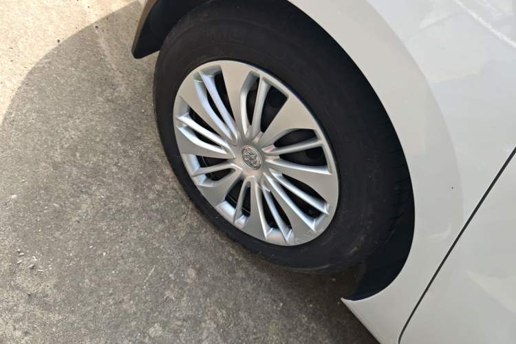 Used Buick Excelle 2020 15N CVT Elite Edition Right Rear Wheel Hub