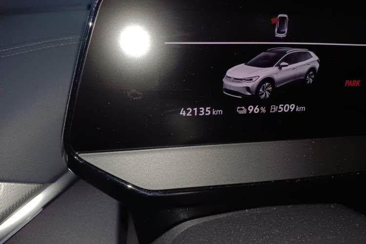 Used Volkswagen ID.4 CROZZ 2022 Long-Range PURE+ Edition Odometer Close Up