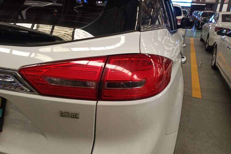 Used Geely Auto Emgrand X7 Sport 2016 1.8TD Automatic Smart Model
