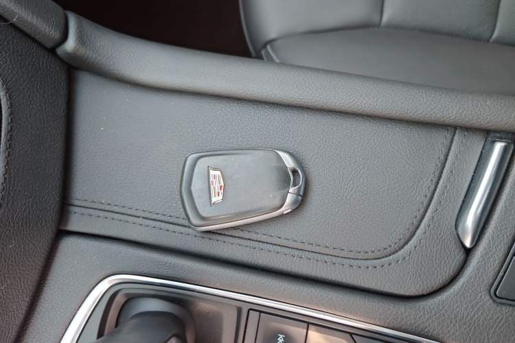 Used Cadillac XT5 2022 2.0T Four-Wheel Drive Luxury Version (Hummingbird Edition)