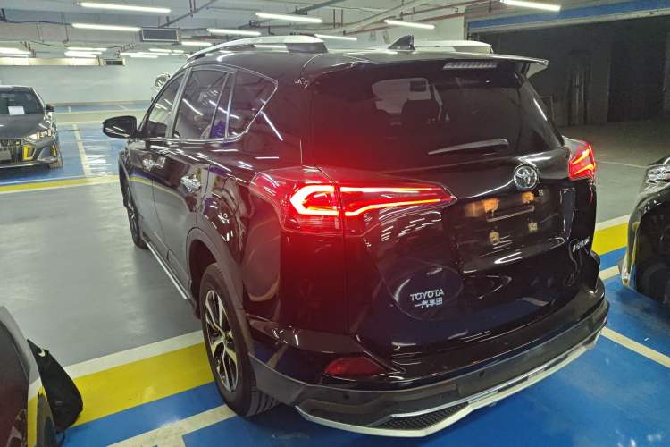 Used Toyota RAV4 2016 2.0L CVT Two-Wheel Drive Smart Edition China V Standard