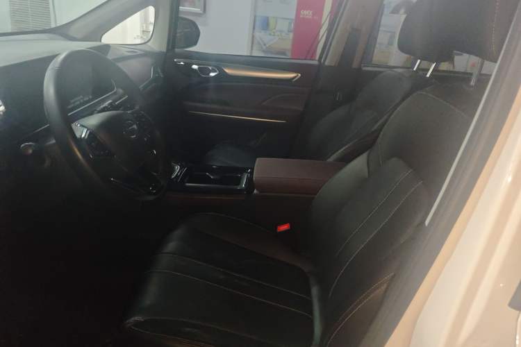 Used GAC Trumpchi M6 2023 PRO 270T DCT Luxury Edition
