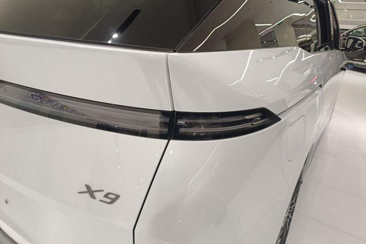 Used XPeng X9 2025 740 Ultra-Long Range Max