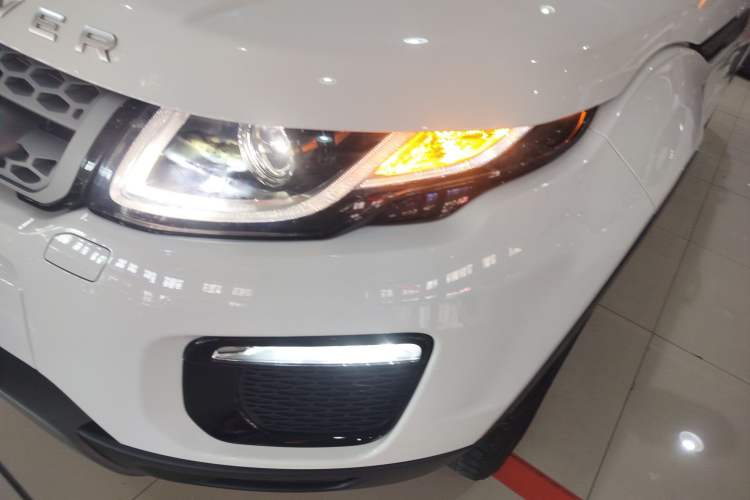 Used Land Rover Range Rover Evoque 2018 240PS PURE Style Edition