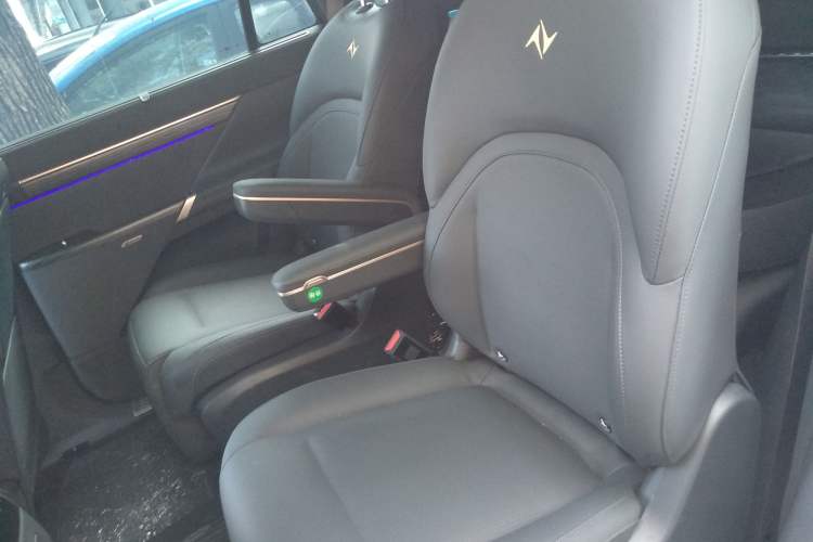 Used Dongfeng eπ eπ008 2024 210Max Range-Extended Version 6 Seats