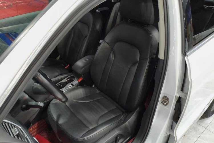 Used Audi Q3 2016 35 TFSI Collection Edition quattro Enjoyment Model