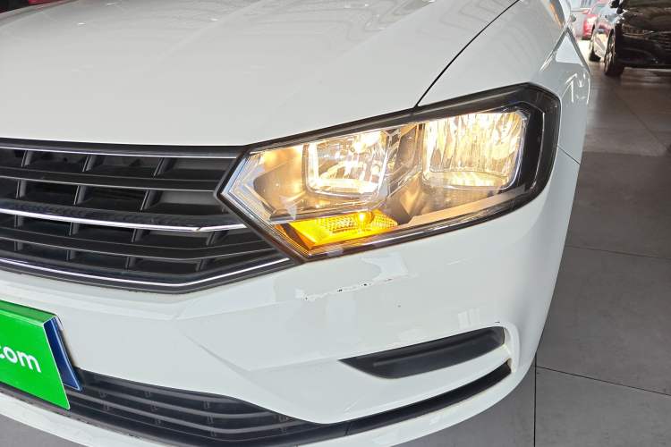 Used Volkswagen Bora 2018 1.5L Automatic Fashion Model Left Front Headlight