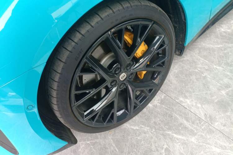 Used Xiaomi Auto SU7 2024 Four-Wheel Drive Ultra-Long Range Advanced Intelligent Driving Max Edition Exterior 4