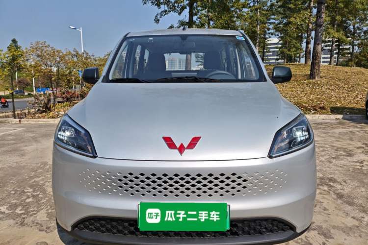 Used Wuling Hongguang New Energy 2025 Extended-Range Hybrid 50 km Standard Version
