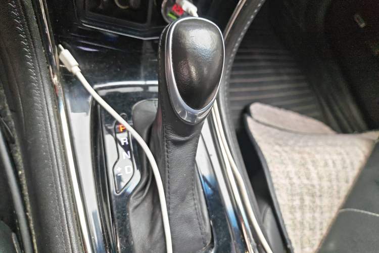 Used Cadillac ATS-L 2014 25T Comfort Model Gear Lever