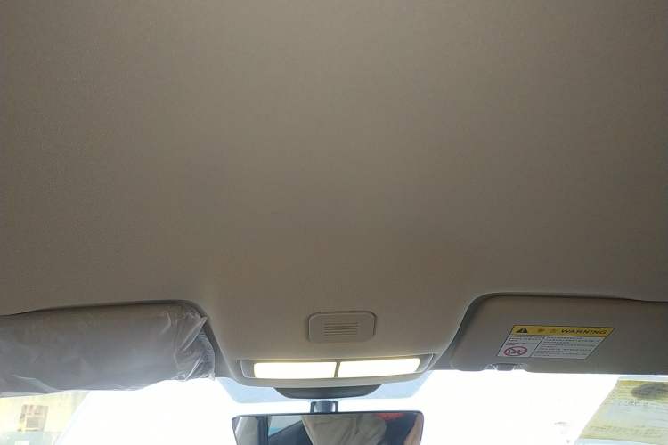 Used Roewe i5 2023 1.5L Manual Comfort Edition